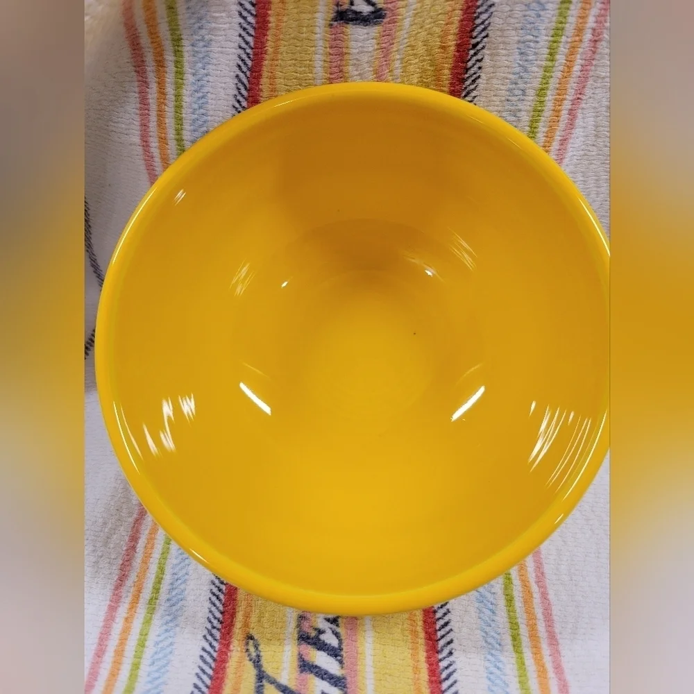 Bistro Coupe 5 1/2 Inch Cereal Bowl 22 OZ Daffodil